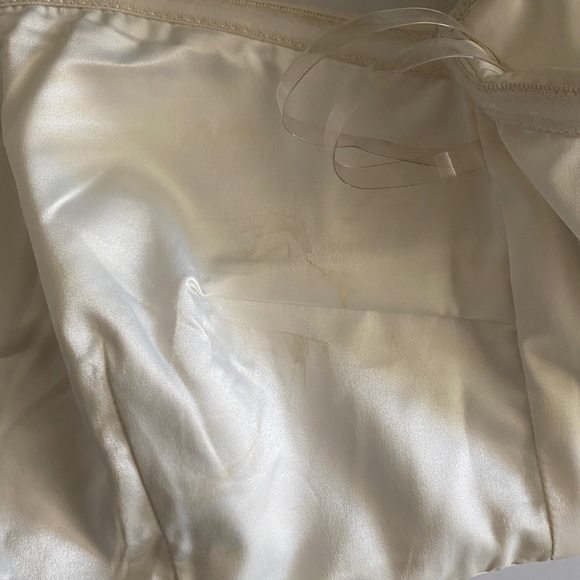 Meshki strapless top with puff sleeves. - Picture 3 of 5